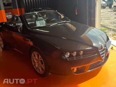 Alfa Romeo Spider 2.2 JTS