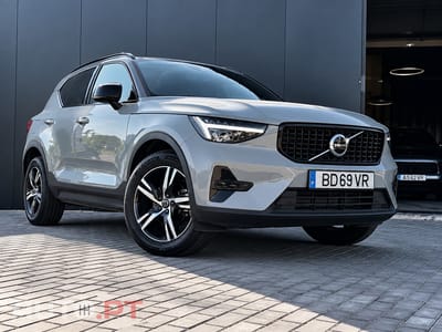 Volvo XC40 1.5 T2 Plus Dark Auto