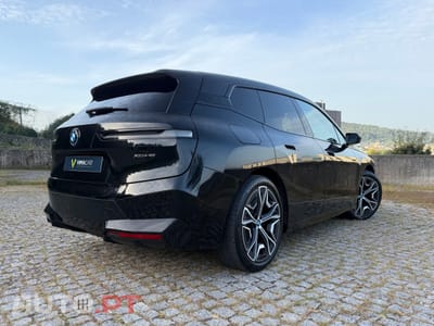 BMW iX xDrive 40 Pack Desportivo