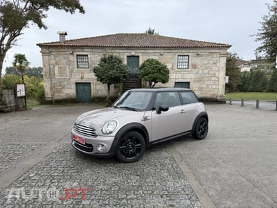 MINI Cooper Cooper D