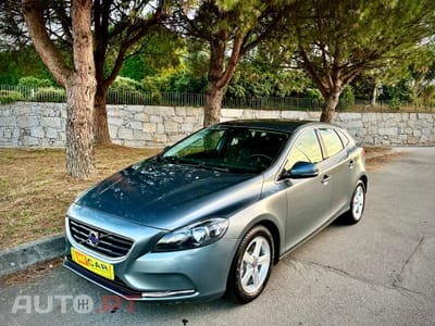 Volvo V40 D2