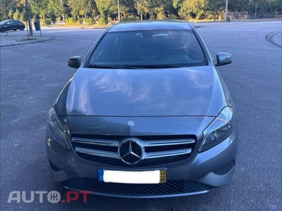 Mercedes-Benz A 180 Urban caixa automática