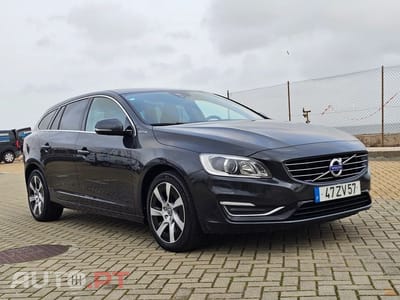 Volvo V60 D6 Plug-In-Hybrid AWD Geartronic Pure Limited