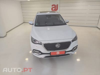 MG EHS PHEV Luxury