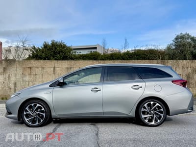Toyota Auris Touring Sports Confort P. Sports