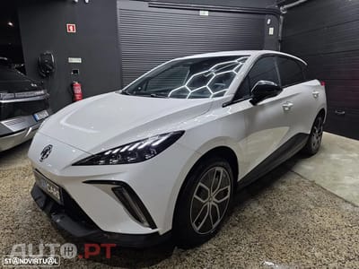 MG MG4 64 kWh Luxury