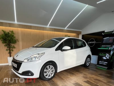 Peugeot 208 Peugeot 208 Hdi Pack Premium 100cv