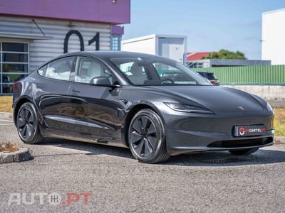 Tesla Model 3 Long Range