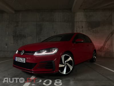 Volkswagen Golf GTI 2.0 TSI