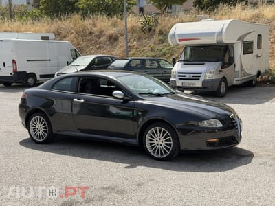 Alfa Romeo GT JTD