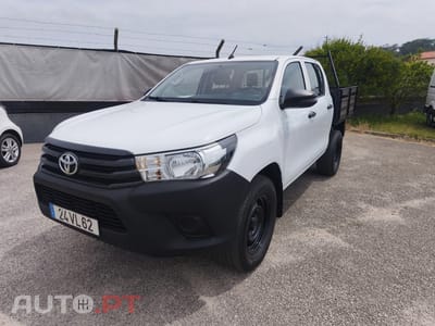 Toyota Hilux 2.4 D-4D 2WD CD