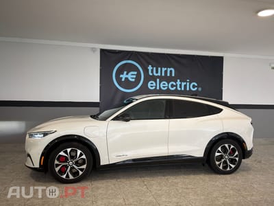 Ford Mustang Mach-E 75.7 kWh Premium AWD