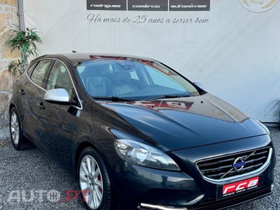 Volvo V40 1.6 D2 R-Design Momentum