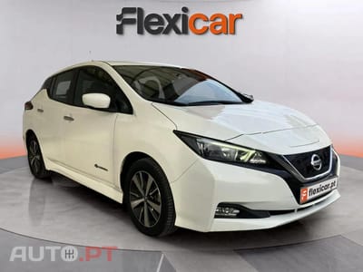 Nissan Leaf Accenta