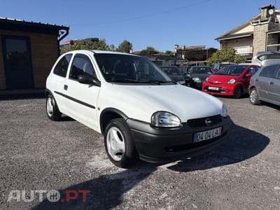 Opel Corsa 1.7 D Janelas Base