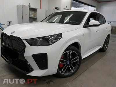 BMW iX2 xDrive30 Pack Desportivo M Pro
