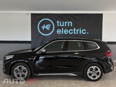 BMW iX1 xDrive30 xLine