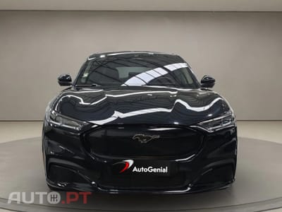 Ford Mustang Mach-E Alargada
