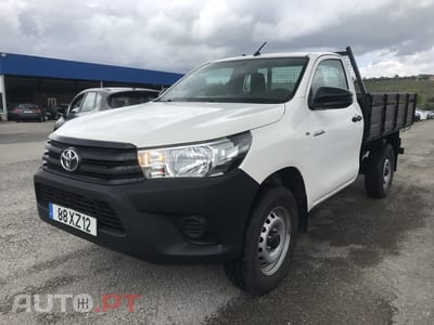 Toyota Hilux 2.4 D-4D 2WD CD