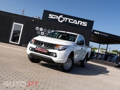 Mitsubishi L200 2.4 DI-D CD Invite 4WD