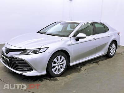 Toyota Camry 2.5 Hybrid Dynamic Business