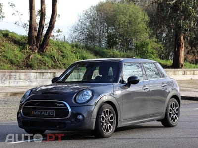 MINI Cooper Cooper SD Auto Desportiva