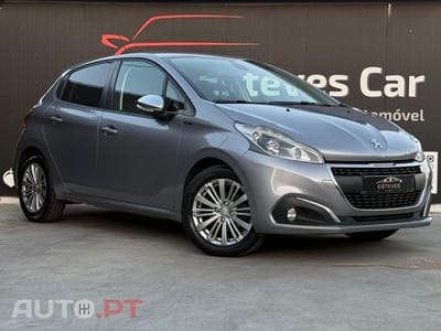 Peugeot 208 1.2 PureTech Signature
