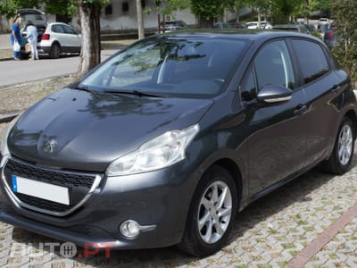 Peugeot 208 Allure 1.6 HDI 70CV