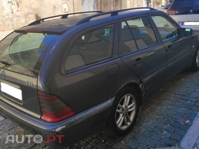 Mercedes-Benz 220 Cdi