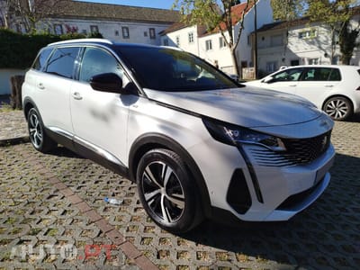 Peugeot 5008 GT HYBRID 136 CV