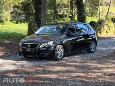 Peugeot 308 1.2 PureTech Allure EAT8