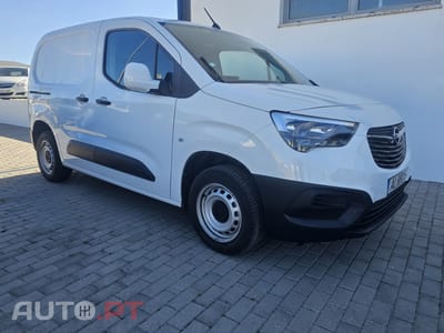 Opel Combo 3-lugares