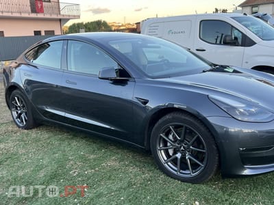 Tesla Model 3 Long-Range Dual Motor AWD