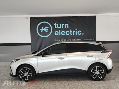 MG MG4 64 kWh Luxury