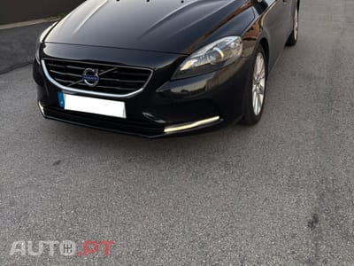 Volvo V40 D2