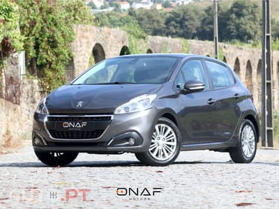 Peugeot 208 1.2 PureTech Signature