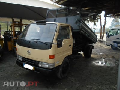 Toyota Dyna 280 Tri-Basculante