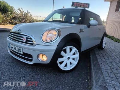 MINI Cooper Cooper D