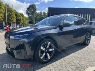 BMW iX xDrive 40