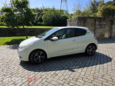 Peugeot 208 1.6 e-HDi Ice Velvet