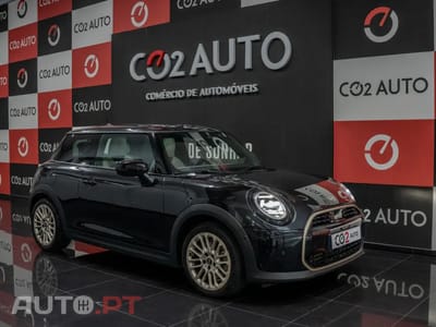 MINI Cooper Cooper C Favoured M