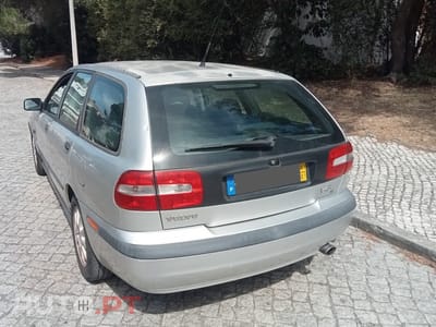 Volvo V40 1.6