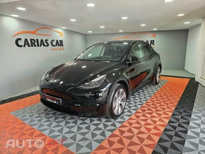 Tesla Model Y Standard long Range RWD