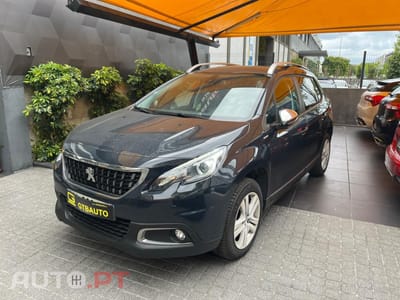 Peugeot 2008 1.2 e-VTi Style