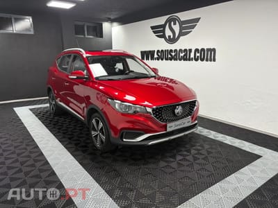 MG ZS Luxury