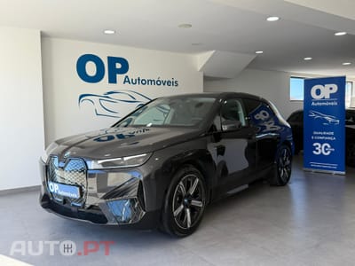 BMW iX xDrive 40 Pack Desportivo