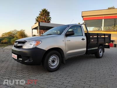 Toyota Hilux 2.5 D-4D 2WD CS CM