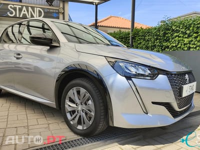 Peugeot E-208 Style