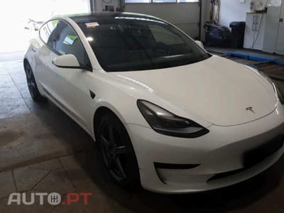 Tesla Model 3 Standard Range Plus RWD