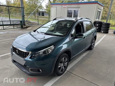 Peugeot 2008 1.2 PureTech Signature EAT6